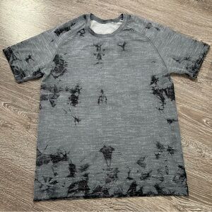Lululemon Men's metal vent tech Short-Sleeve Shirt